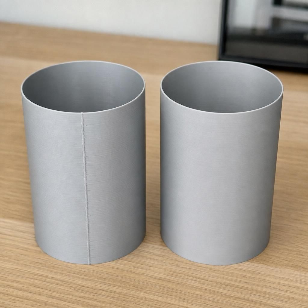 Comparação entre peça com costura marcada e peça com a costura escondida na impressão 3D