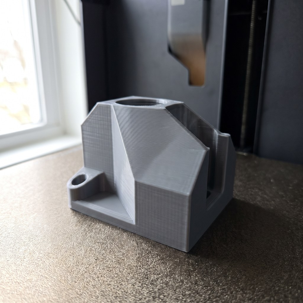 Peça impressa em 3D com acabamento liso e camadas bem definidas, ilustrando a qualidade de impressão discutida no review